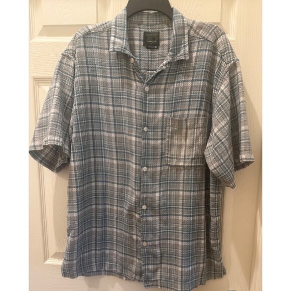 DC Relaxed Mens Plaid Button-Up Short Sleeve Shirt Size L Blue/White Lightweight - Picture 1 of 11